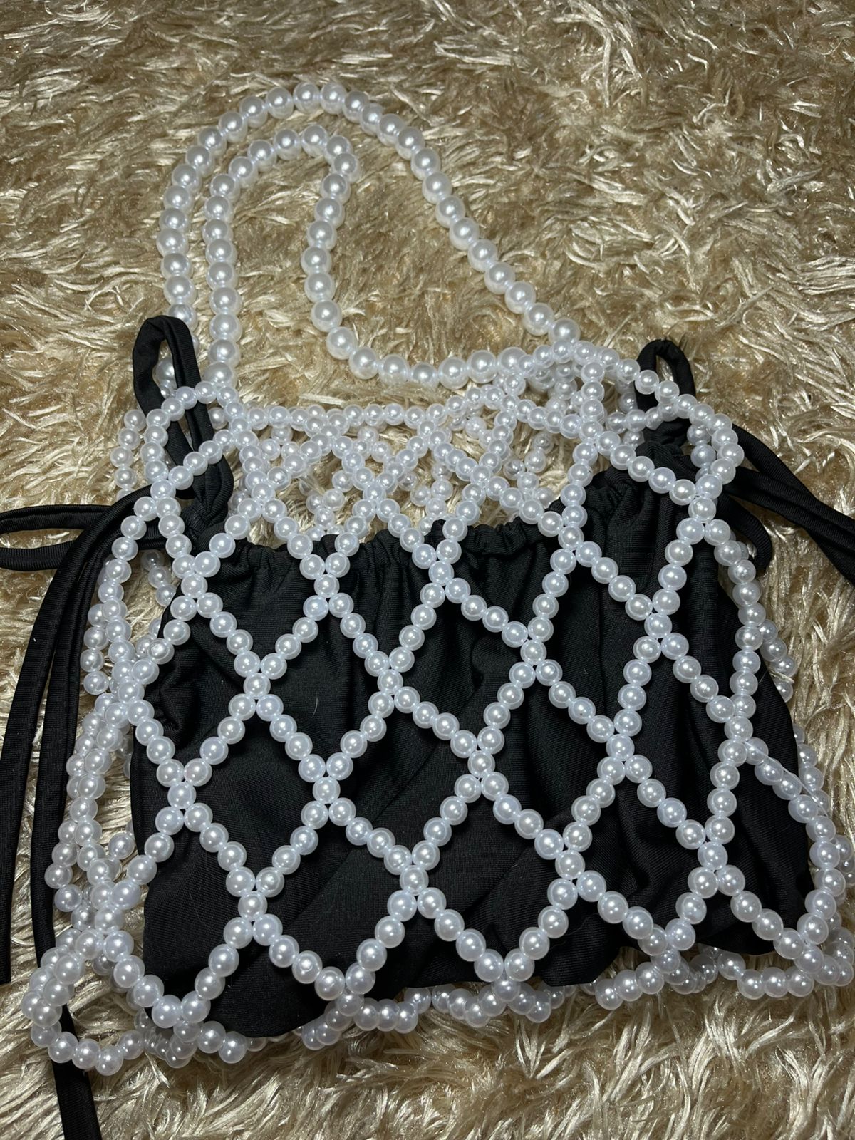 Bolso de perlas (frontal)